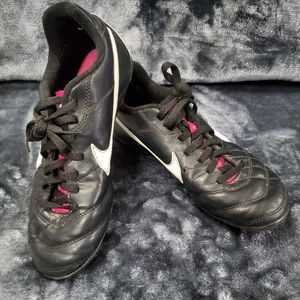 Nike Jr Tiempo Rio FG Soccer Cleat